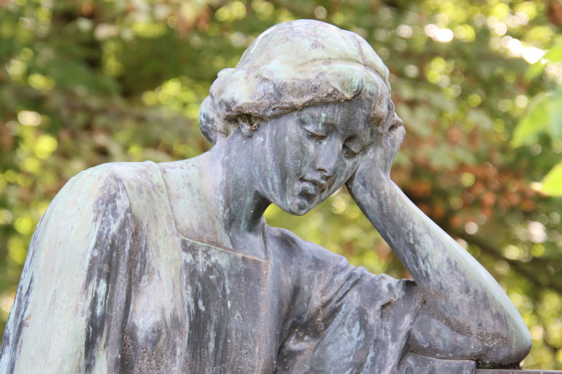 Does crying cause migraines?